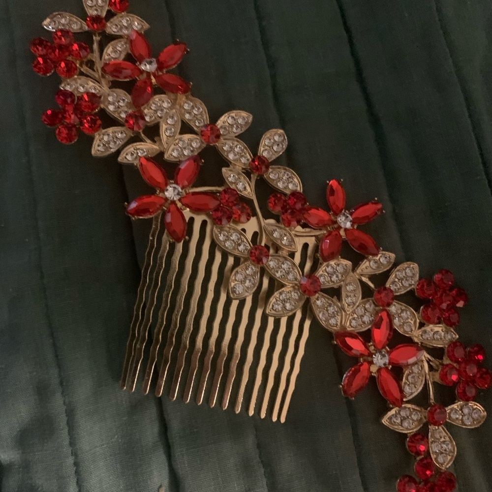 Elegant Red Floral Hair Comb